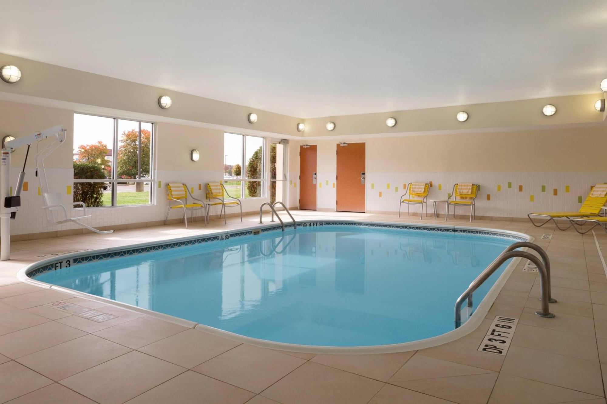 Fairfield Inn & Suites Youngstown Boardman Poland Екстериор снимка